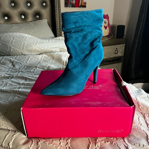 Braden Heeled Boots - Picture 2 of 4